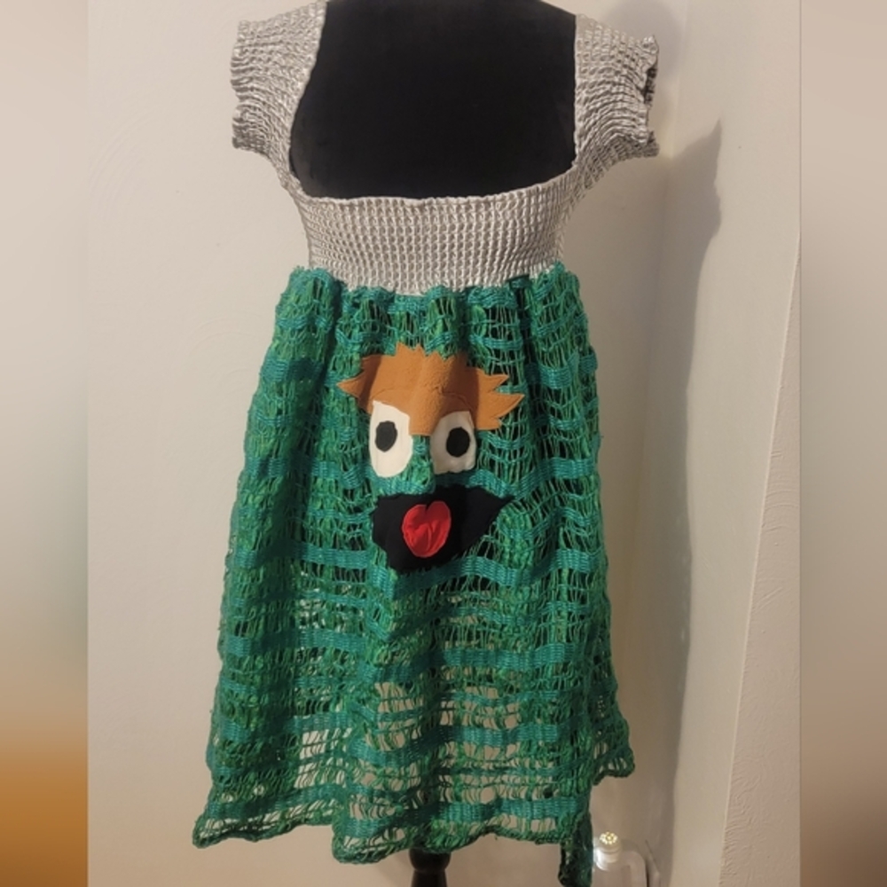 Green Midi A-Line Dress with Smocked Cut Out